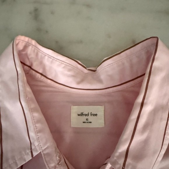 Aritzia Wilfred Free Oversized Button Down - Picture 3 of 3